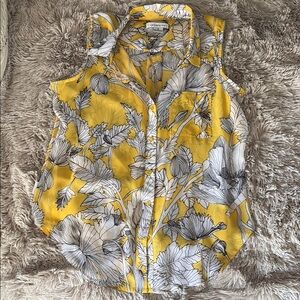 Liz Claiborne Yellow and White Top with Floral Design